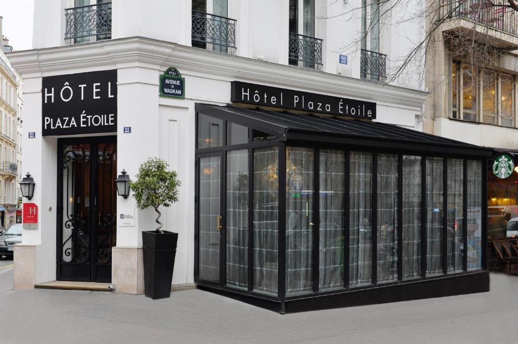 Plaza Etoile, Париж