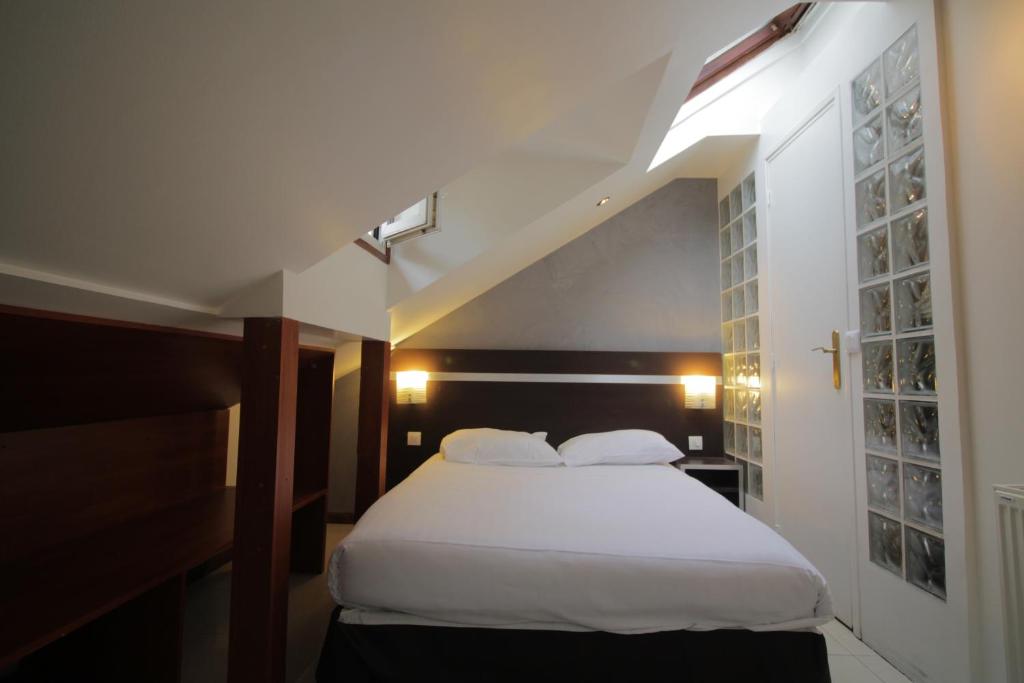 Modern's Hotel, Париж