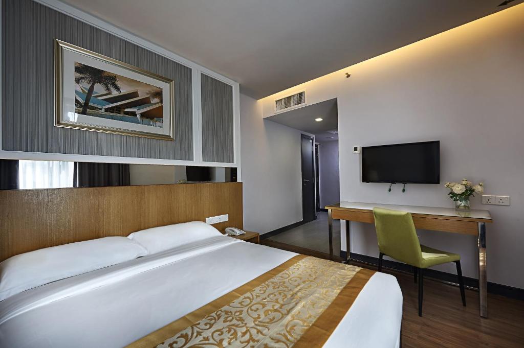 Двухместный (Улучшенный номер с кроватью размера 