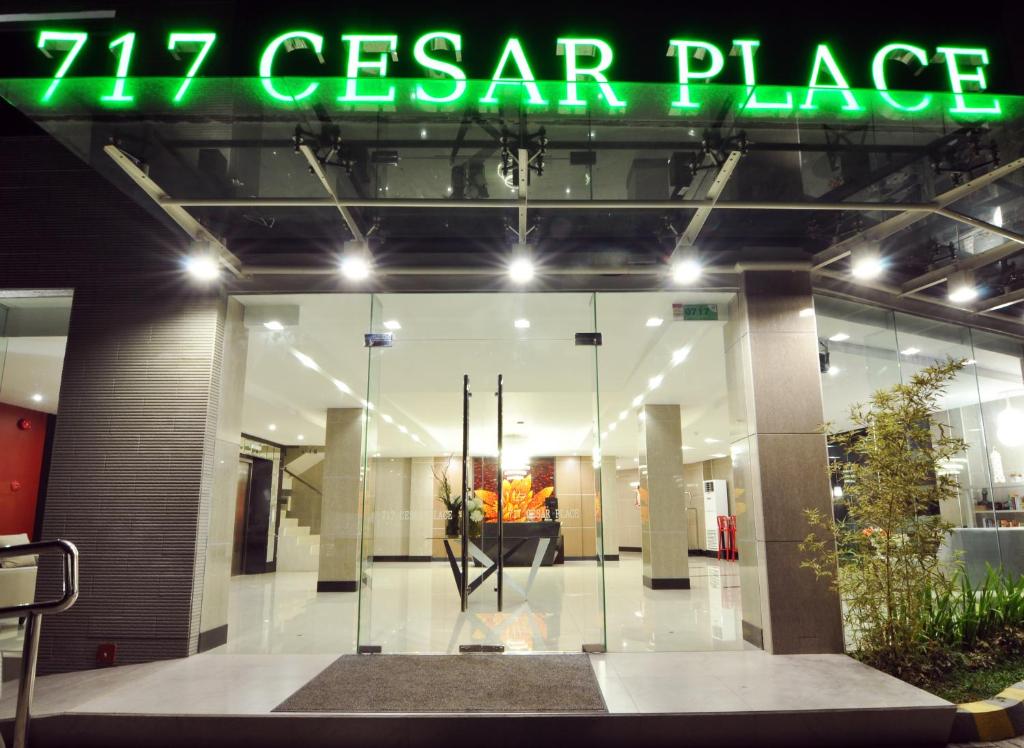 717 Cesar Place Hotel, Панглао