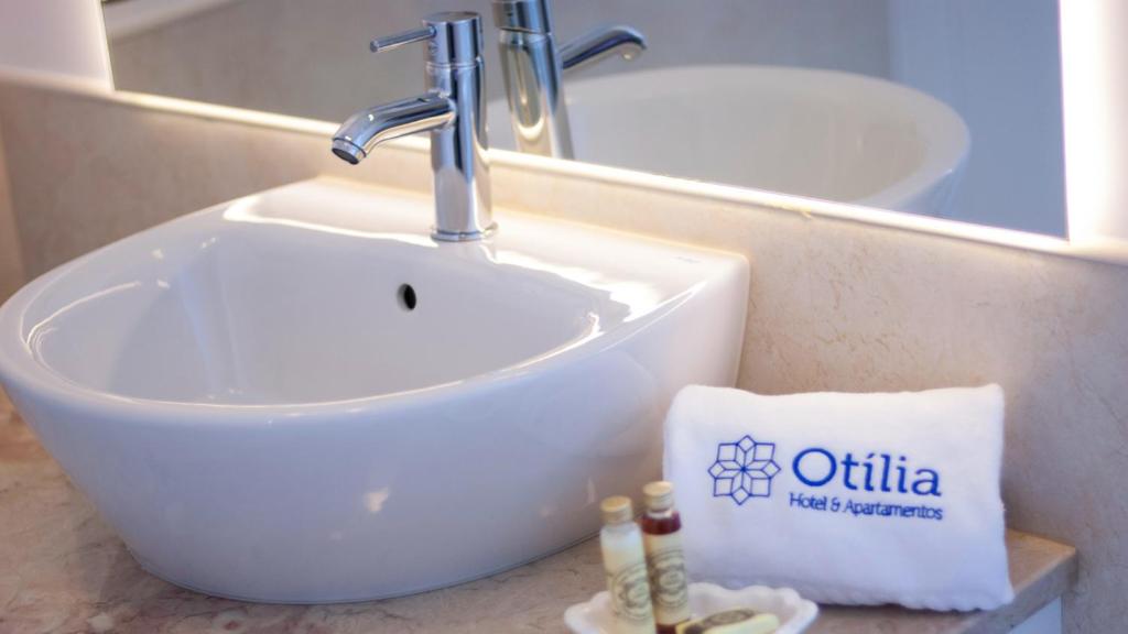 Апартаменты (Апартаменты с 2 спальнями и балконом), Otilia Apartments