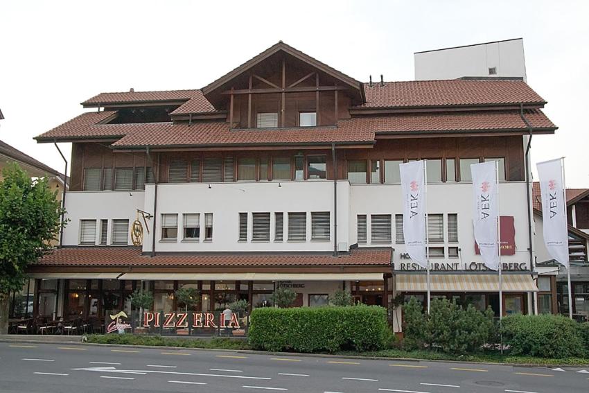 Hotel Lötschberg, Шпиц