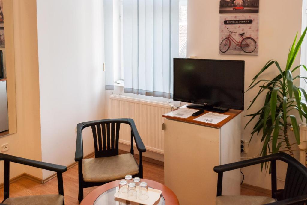 Семейный (Семейный номер), Broadway City Panzió