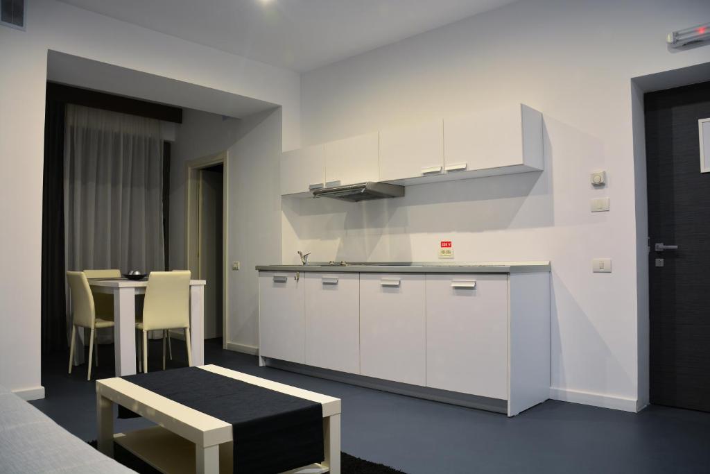 Апартаменты (Люкс Living), Living Aparthotel