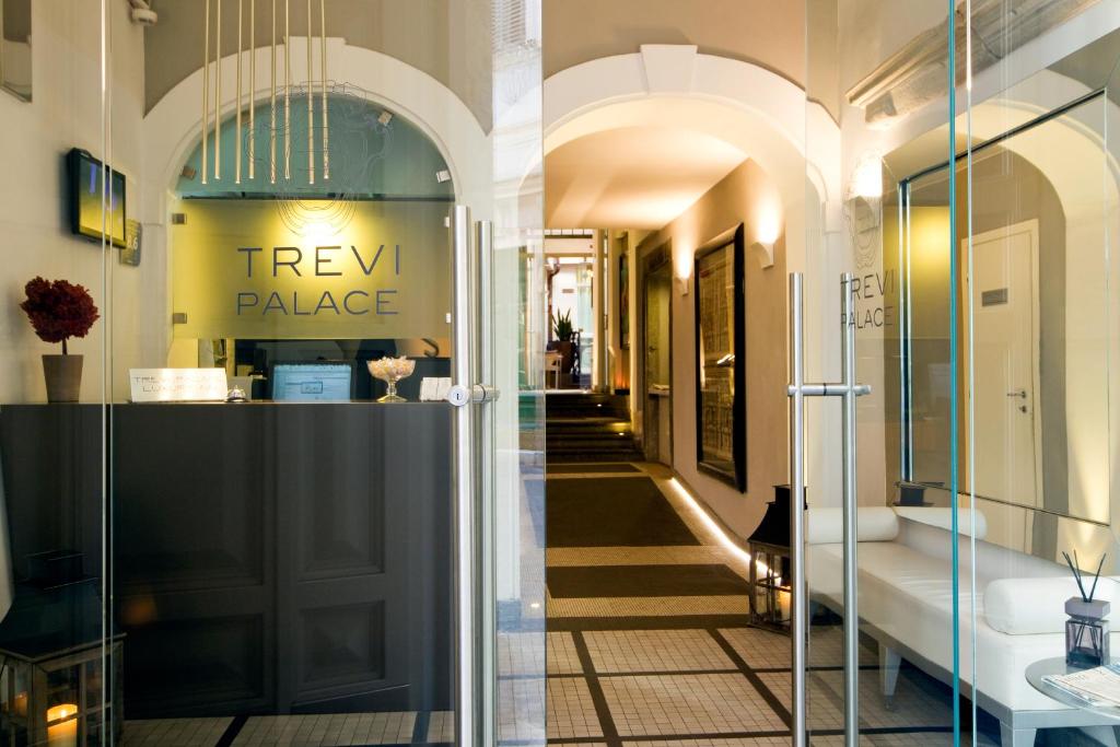 Trevi Palace Luxury Apartments, Рим
