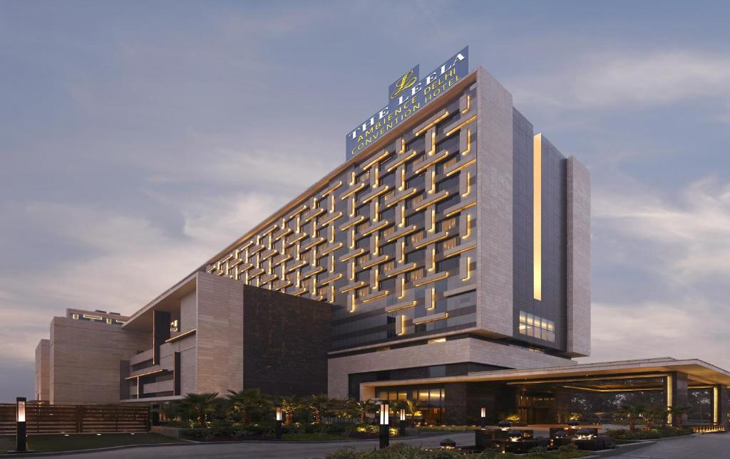 The Leela Ambience Convention Hotel Delhi, Нью-Дели