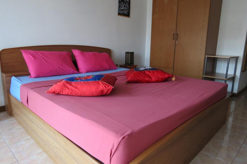 View Talay 1B Holidays, Паттайя