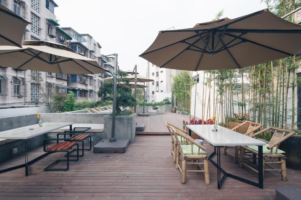 Travelling With Hotel Chengdu Wide and Narrow Alley, Чэнду