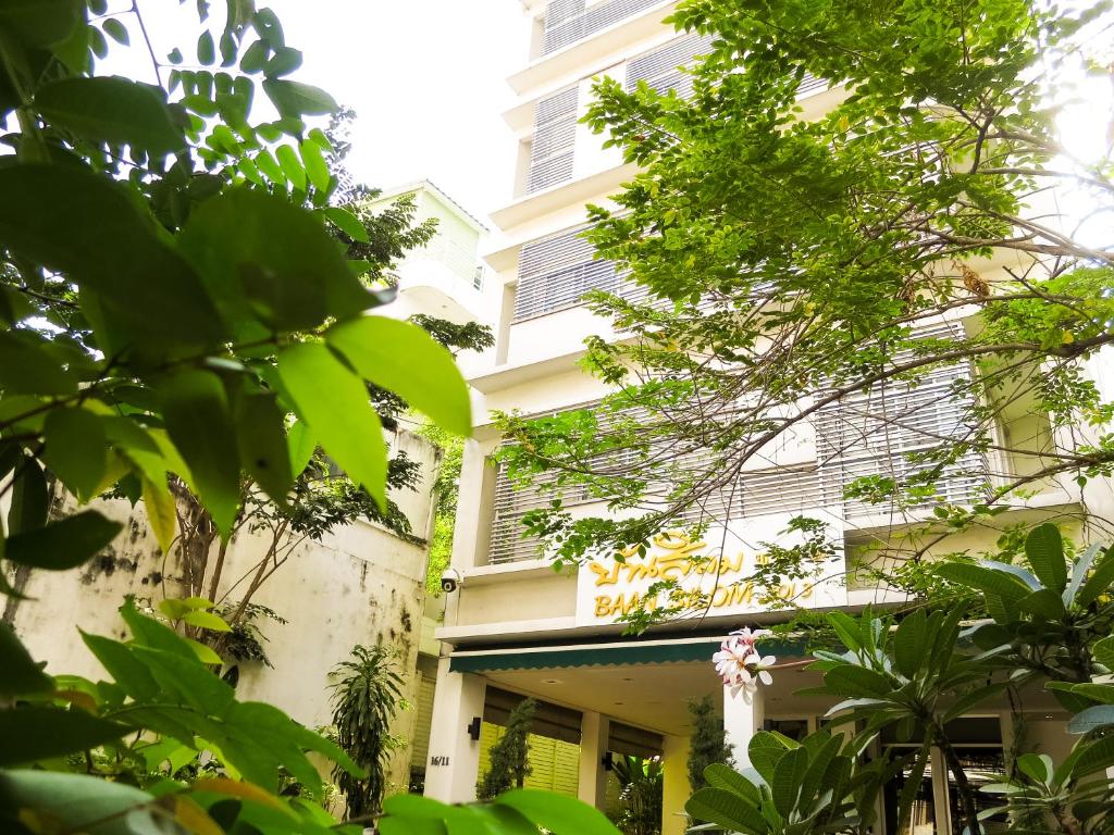 Отель Baansilom Soi 3, Бангкок