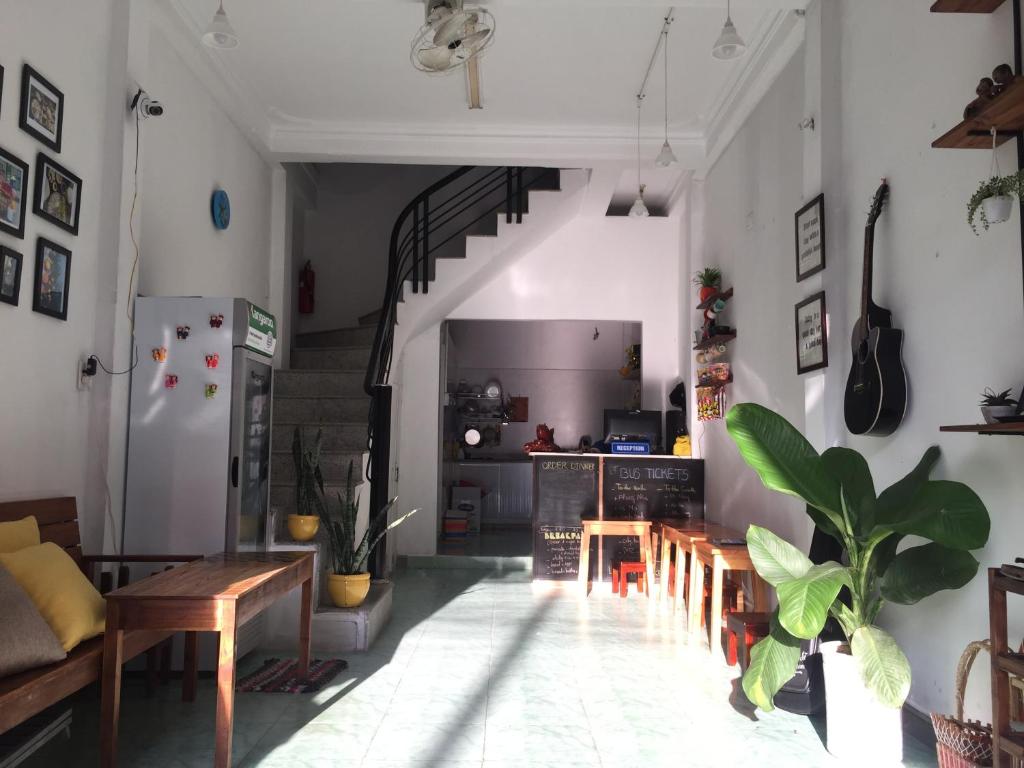 Freedom Hostel, Хюэ