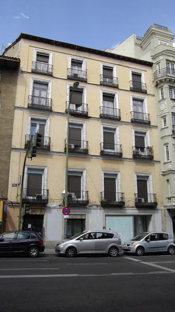 Hostal Rivera - Atocha, Мадрид