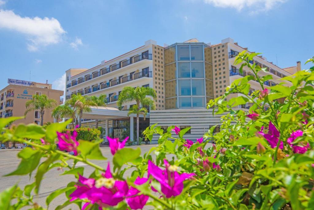 Tsokkos Gardens Hotel, Протарас