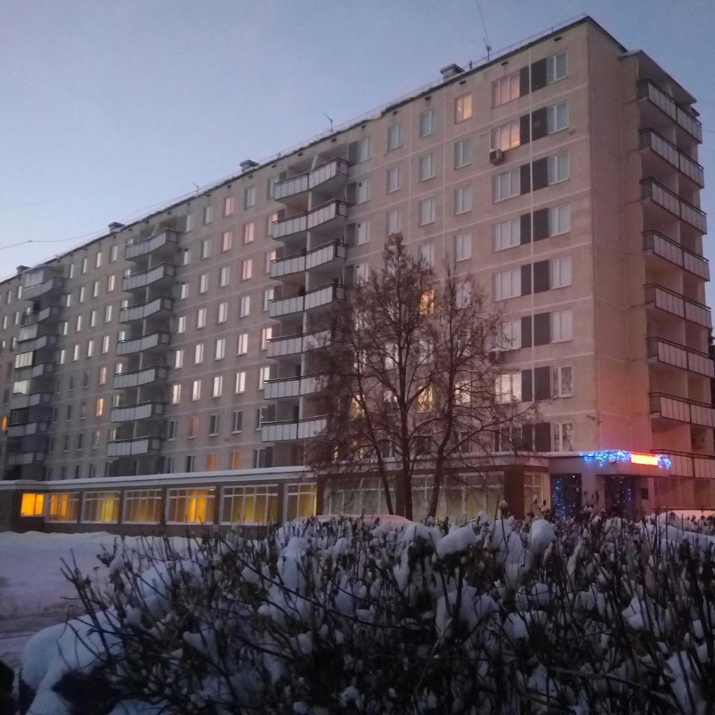 Московский 1 микрорайон. Гостиница НМЦ. Гостиница в микрорайоне Московский. Гостиница в Московском 1 микрорайон дом 41 контакты. Интернациональная 134.