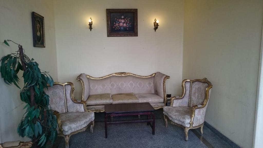 Royal Crown Hotel, Александрия