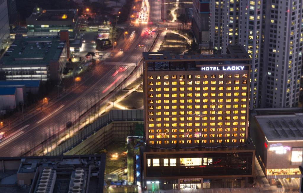 Hotel Lacky Cheong Ju, Чхонджу