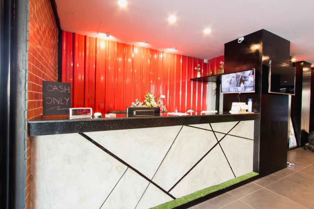 Coconut Budget and Boutique, Хуахин