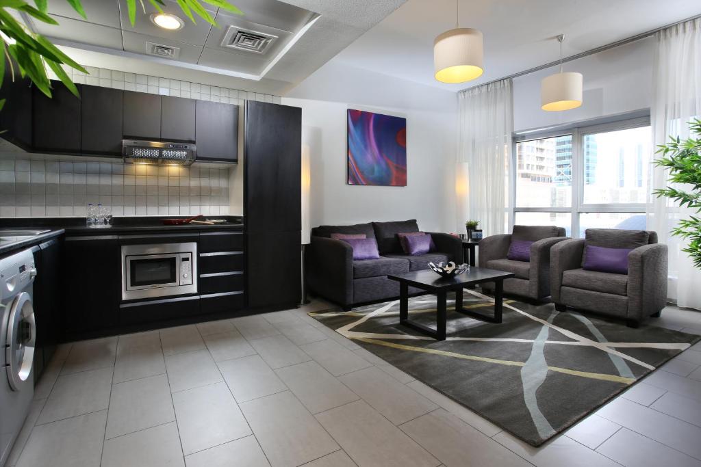 New Auris Metro Central Hotel Apartments Tecom with Simple Decor