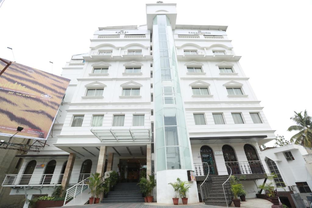 Hotel Ramanashree Richmond Circle, Бангалор