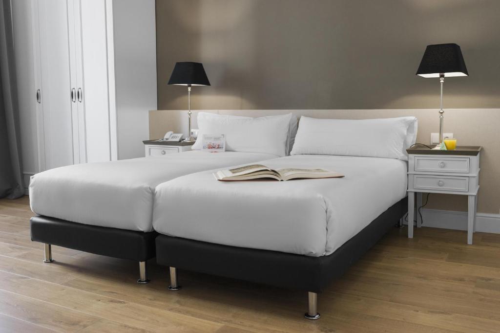 Mesón Castilla Atiram Hotels, Барселона