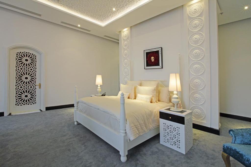 TajmaSago Castle - Hotel and Resort, Хошимин