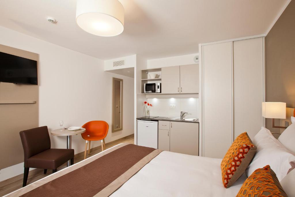 Residhome Paris Rosa Parks, Париж