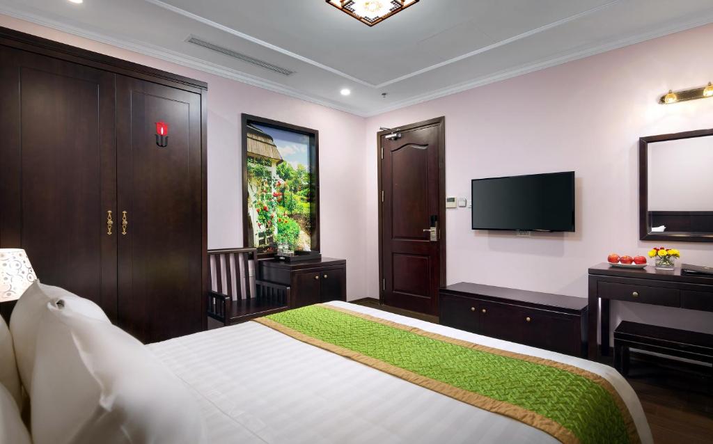 Двухместный (Улучшенный двухместный номер с 1 кроватью или 2 отдельными кроватями) отеля Binh Anh Hotel Hanoi, Ханой