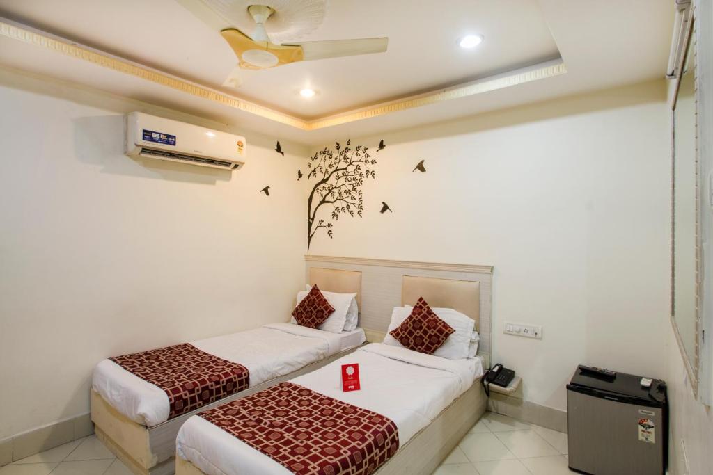 Трехместный (Классический трехместный номер) отеля OYO 795 Samudra Inn Hotel, Хайдарабад