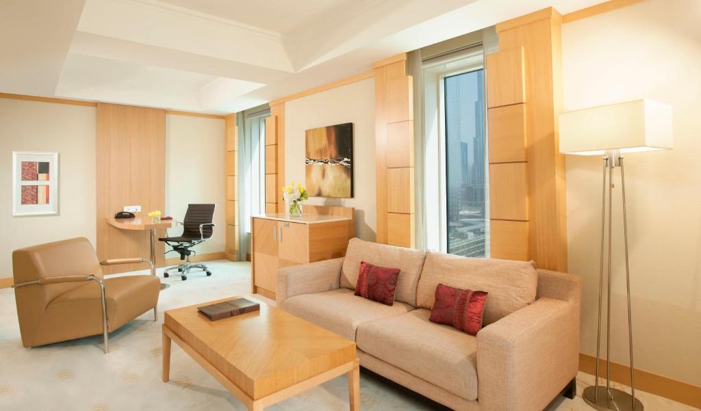 Сьюит (Суперлюкс с 2 спальнями) отеля Carlton Downtown Hotel, Дубай