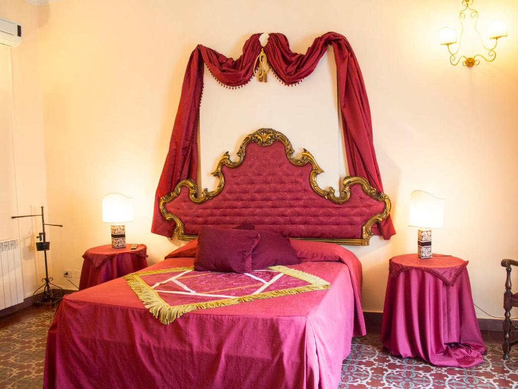 Четырехместный (Четырехместный номер с общей ванной комнатой) отеля Principe Di Francalanza, Катания