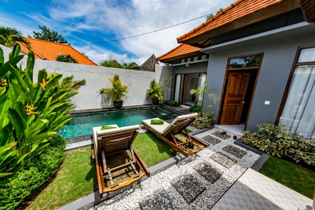 Close to pic table with meats. The villa отзывы. Вилла на бали. Naiharn beach condominium. Wolas c.