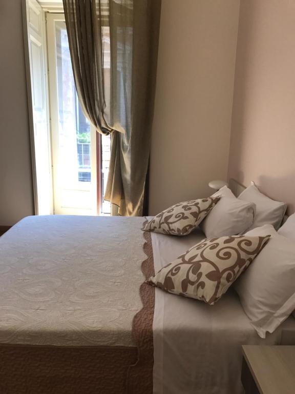 Двухместный (Двухместный номер с 1 кроватью и собственной ванной комнатой) отеля Papali, Катания