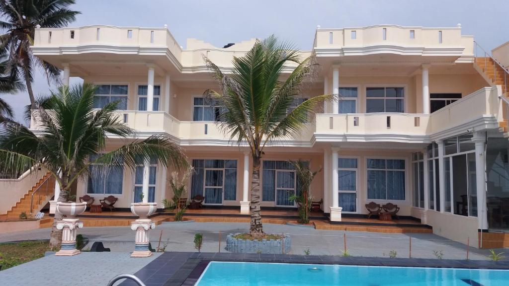 Двухместный (Двухместный номер с 1 кроватью и балконом) курортного отеля Bochum Lanka Resort, Берувала