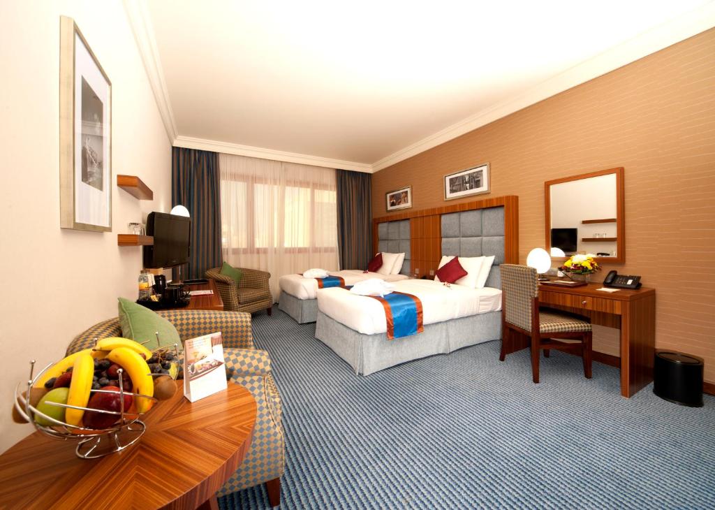 Двухместный (Двухместный номер «Премиум» с 2 отдельными кроватями) отеля City Seasons Al Hamra Hotel, Абу-Даби