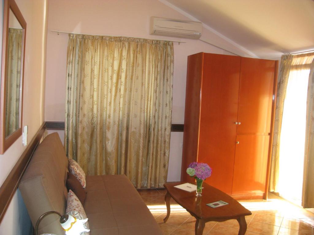 Двухместный (Двухместный люкс с 1 кроватью, балконом и видом на море), Garni Hotel Koral