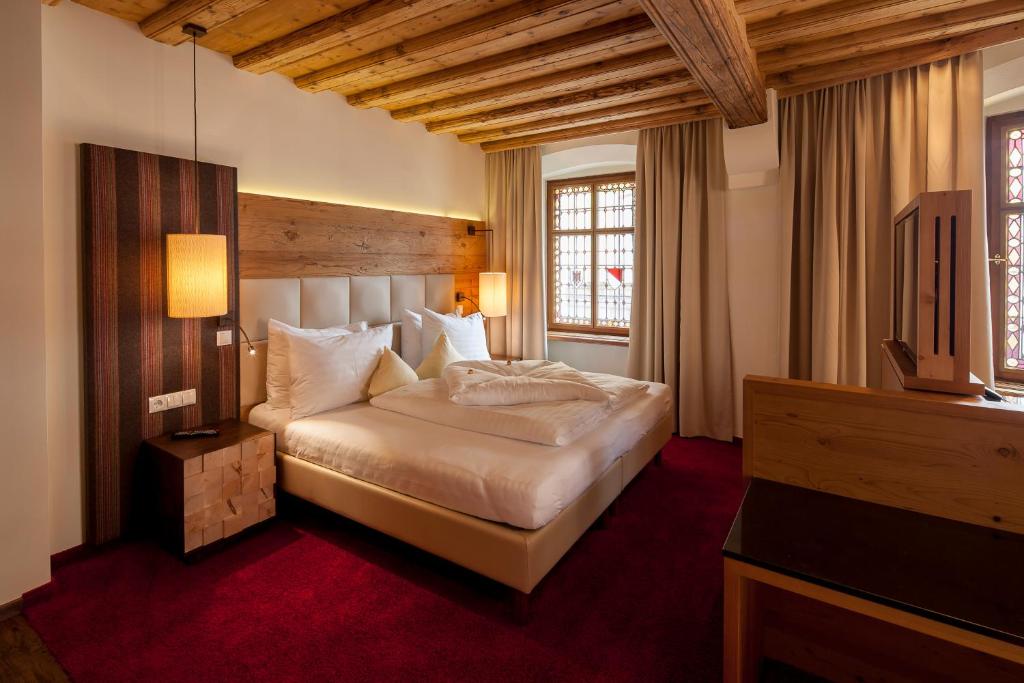 Двухместный (Двухместный номер Делюкс с 1 кроватью) отеля BEST WESTERN Plus Hotel Goldener Adler Innsbruck, Инсбрук