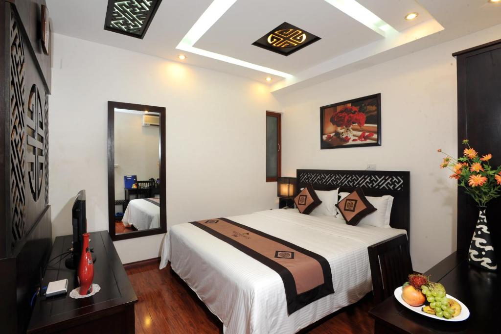 Двухместный (Улучшенный двухместный номер с 1 кроватью) отеля Wild Lotus Hotel - Xuan Dieu, Ханой