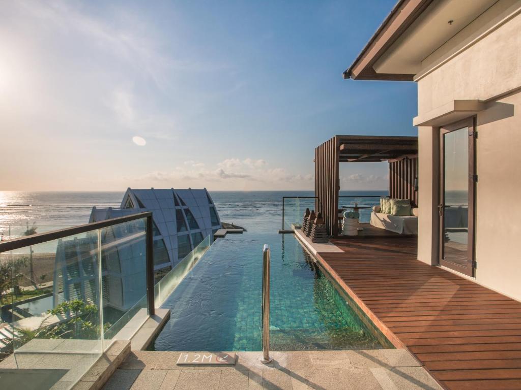 Вилла (Вилла Sky с 2 спальнями и собственным бассейном) виллы The Ritz-Carlton Bali Villas, Нуса Дуа