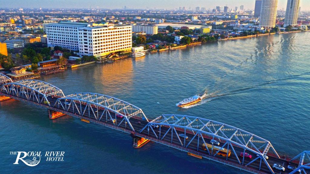 Отель The Royal River, Бангкок