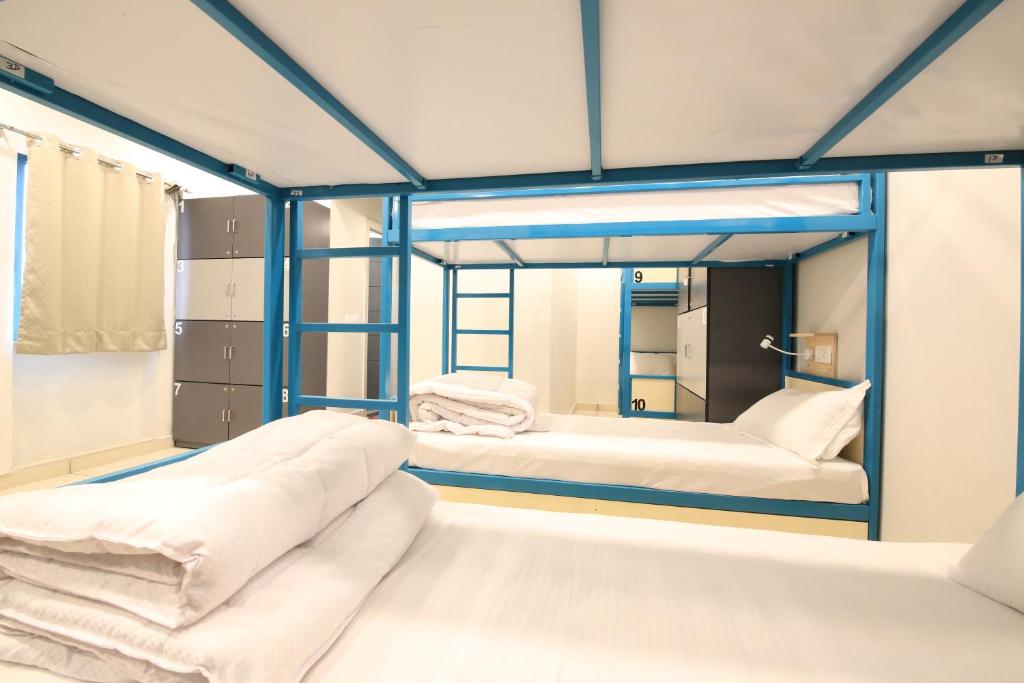 Номер (Кровать в общем номере для мужчин и женщин с кондиционером), Blue Beds Hostel