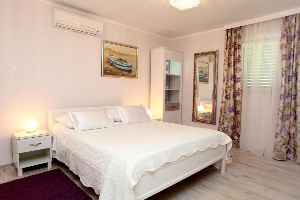 Двухместный (Двухместный номер с 1 кроватью и террасой) апартамента Villa Rustica Dalmatia, Сегет-Враница