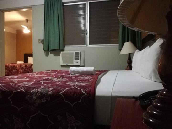 Трехместный (Трехместный номер) отеля Hotel Dinastía Colima, Колима