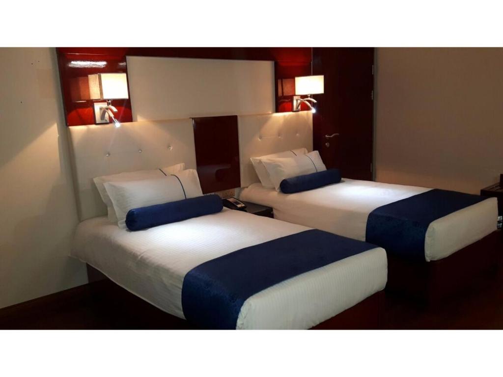 Двухместный (Стандартный двухместный номер с 2 отдельными кроватями) отеля Golden Tulip Headington, Маскат