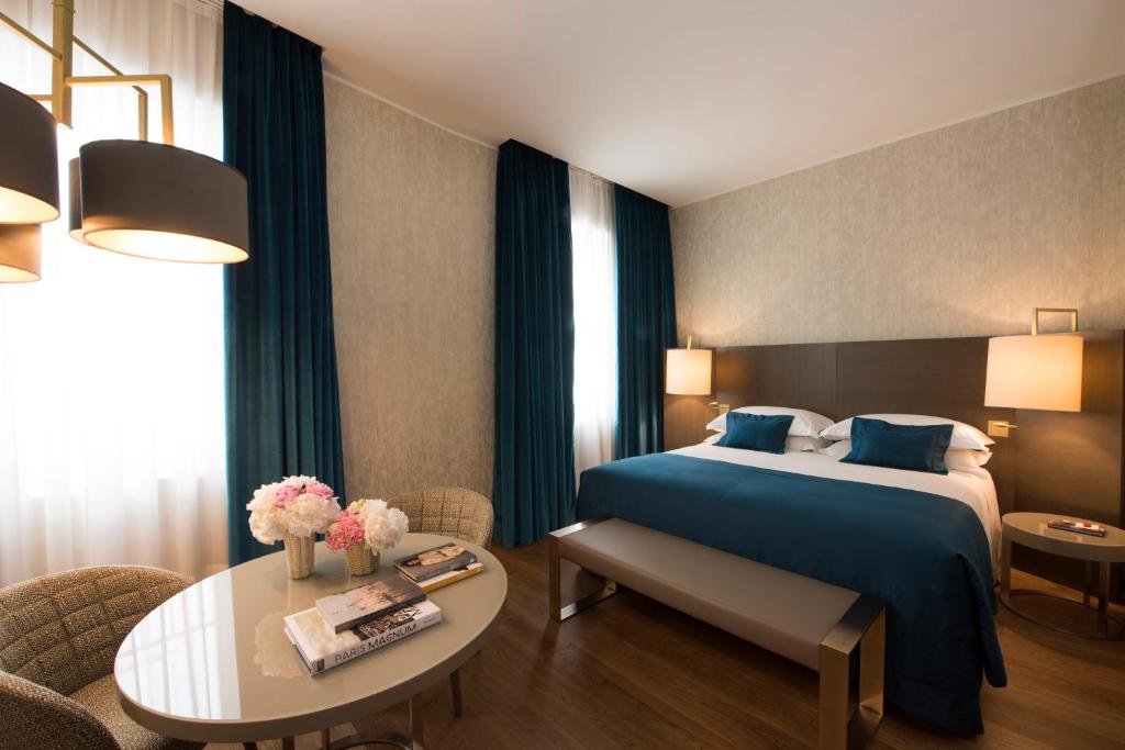 Двухместный (Двухместный номер Делюкс с 1 кроватью) отеля Rosa Grand Milano - Starhotels Collezione, Милан