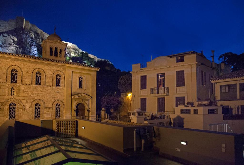 Вилла (Дом с 3 спальнями), Tripodon Plaka In the shade of Acropolis by GHH