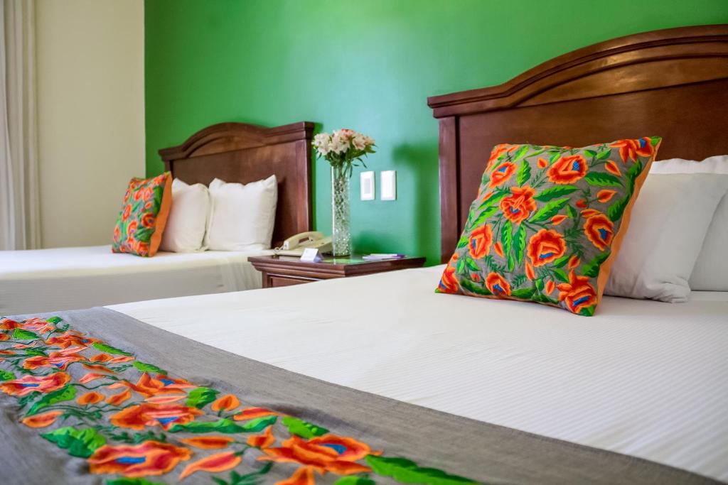 Двухместный (Стандартный двухместный номер с 2 отдельными кроватями) отеля Hotel Plaza Campeche, Кампече