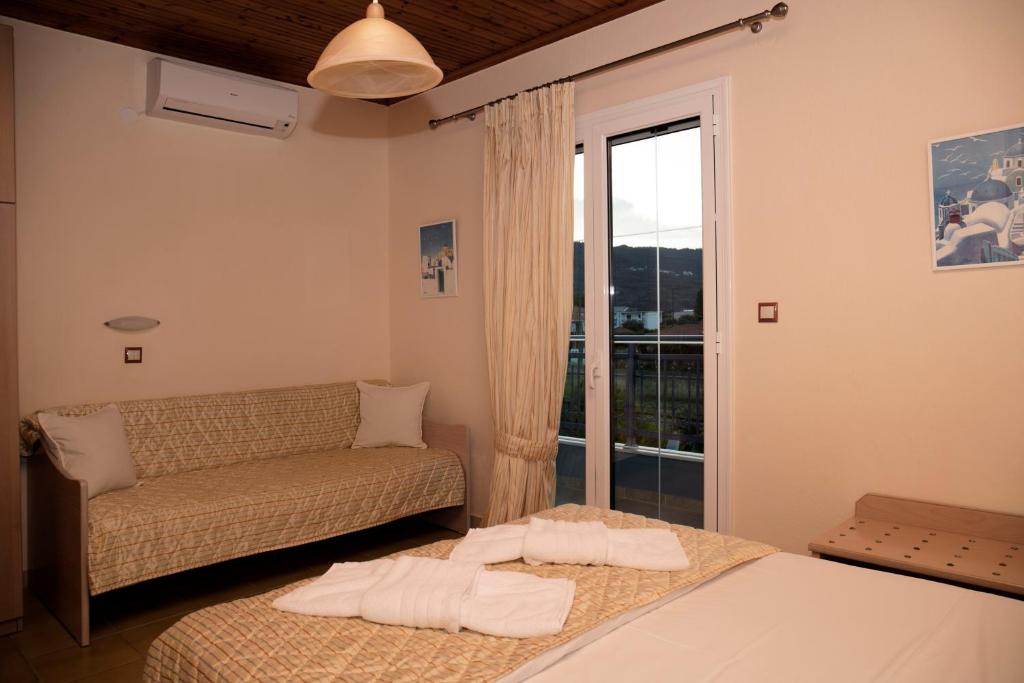 Трехместный (Трехместный номер) апартамента Arion Hotel, Скала-Потамиас