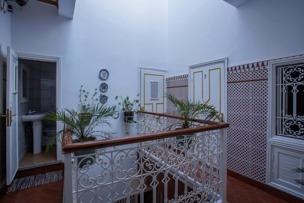 Номер (Mixed Dormitory Room with Air Conditioning) отеля Hotel Zaitoune, Марракеш