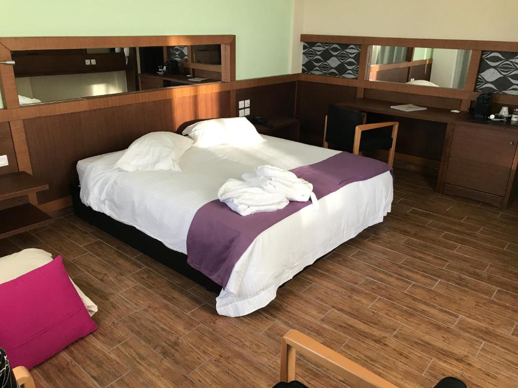 Двухместный (Улучшенный двухместный номер с 1 кроватью) отеля GQ Hotel & Club, Родос