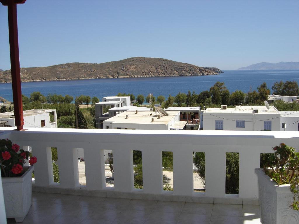 Двухместный (Двухместный номер с 1 кроватью ― 2 этаж ― Вид на море) гостевого дома Medusa Rooms, Ливадакия