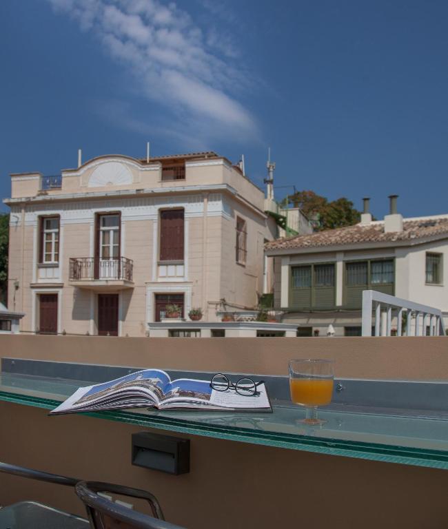 Вилла (Дом с 3 спальнями), Tripodon Plaka In the shade of Acropolis by GHH